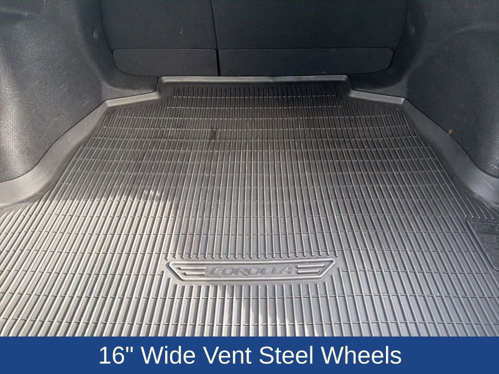 Used 2020 Toyota Corolla LE image 9