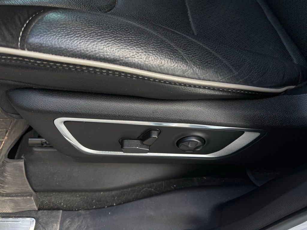 Used 2021 RAM 1500 Laramie w/ Sport Appearance Package image 11