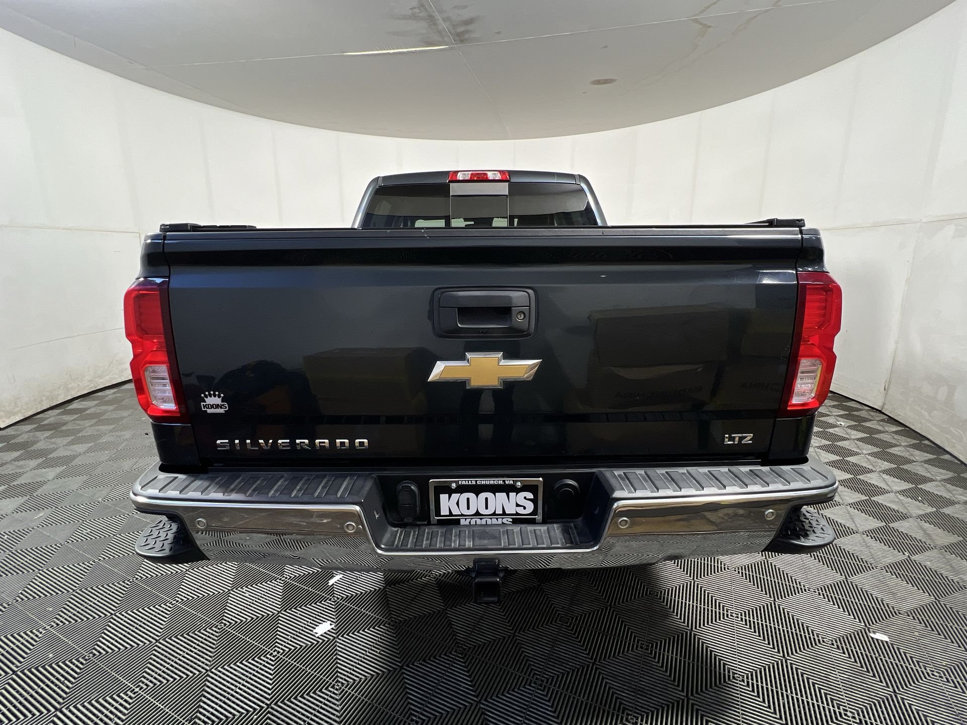 Used 2017 Chevrolet Silverado 1500 LTZ w/ Sport Package AWD/4WD image 10