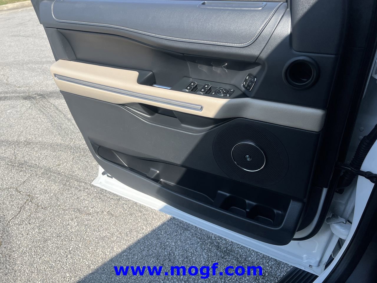 Certified 2024 Ford Expedition Max Limited AWD/4WD image 23
