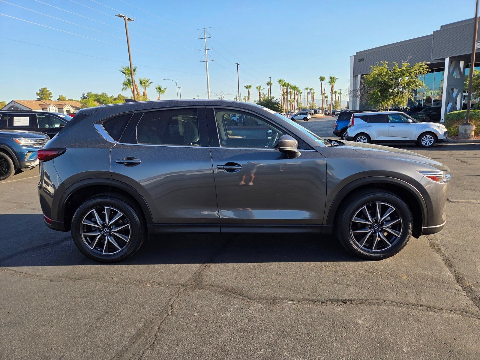 Used 2017 MAZDA CX-5 Grand Touring AWD/4WD image 7