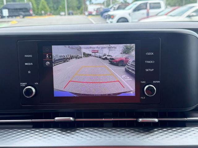 Used 2024 Kia Carnival LX FWD image 20