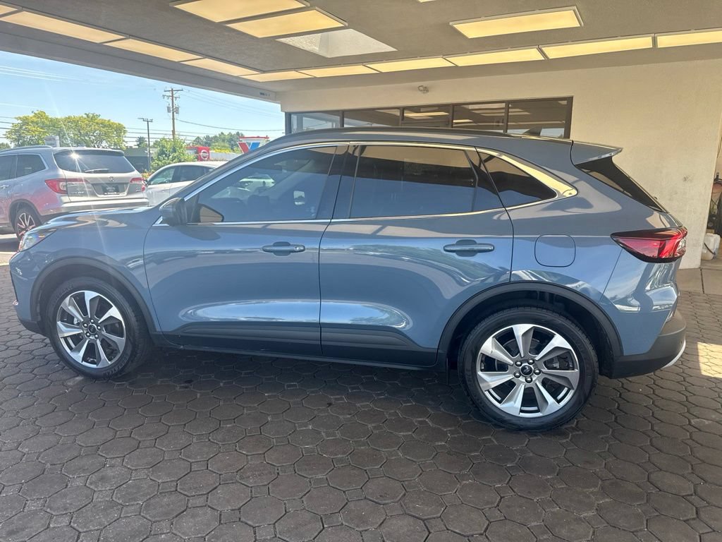 Certified 2023 Ford Escape Platinum AWD/4WD image 11