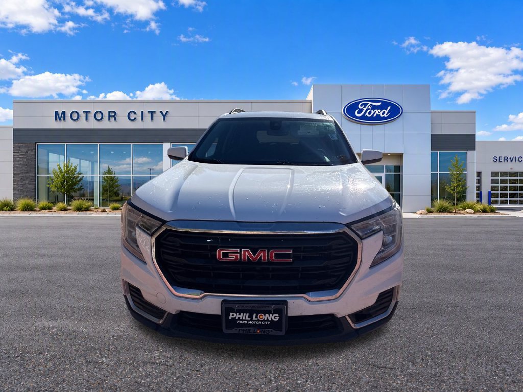 Used 2022 GMC Terrain SLE w/ Driver Convenience Package AWD/4WD image 2