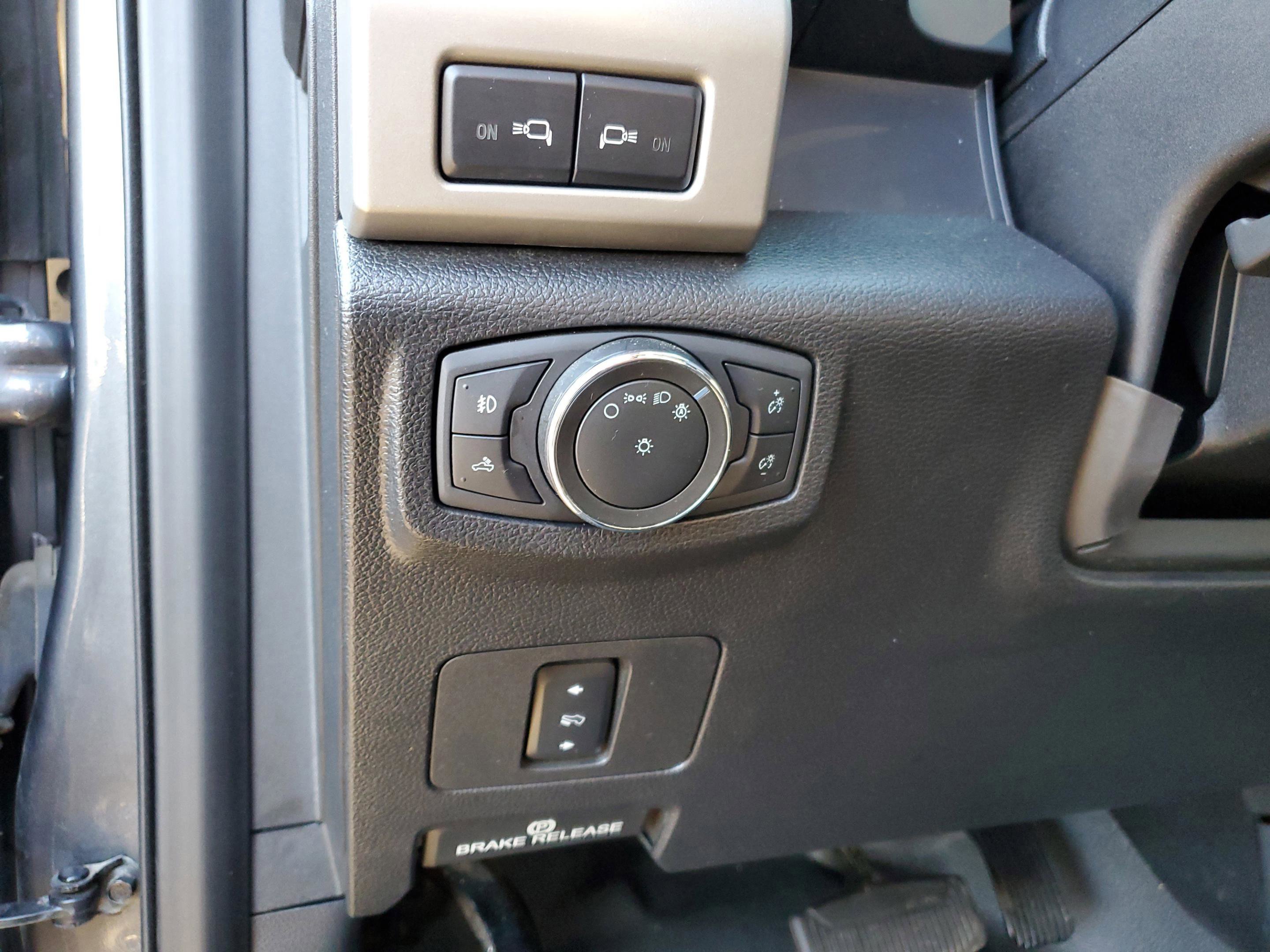 Certified 2021 Ford F350 Lariat w/ Lariat Value Package image 23