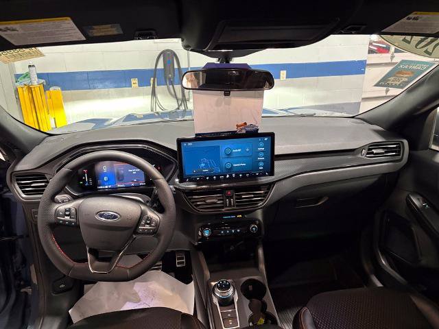 Certified 2024 Ford Escape ST-Line w/ Tech Pack #1 AWD/4WD image 11
