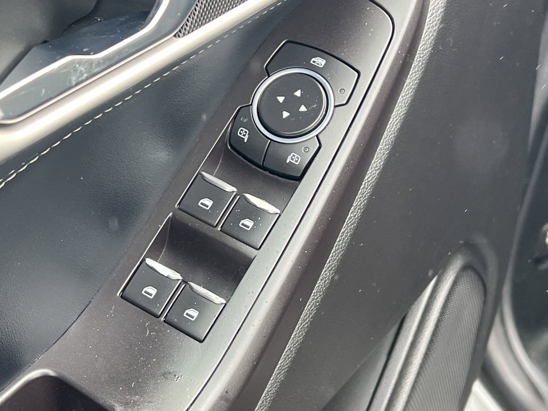 Certified 2020 Ford Explorer XLT w/ Equipment Group 202A image 19