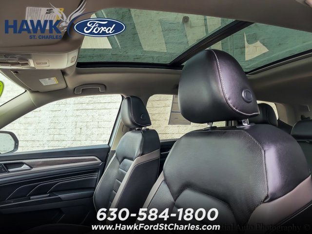 Used 2021 Volkswagen Atlas SEL Premium w/ MDO Package (Bench Seat) image 9