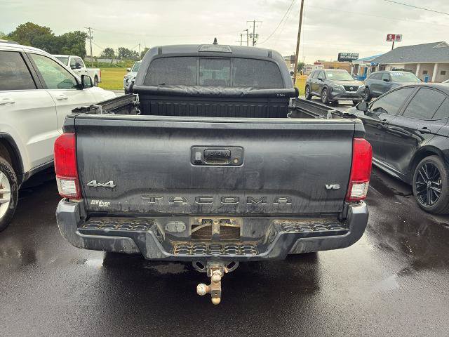 Used 2023 Toyota Tacoma SR AWD/4WD image 3