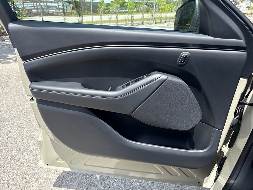 Certified 2025 Ford Mustang Mach-E Select AWD/4WD image 13
