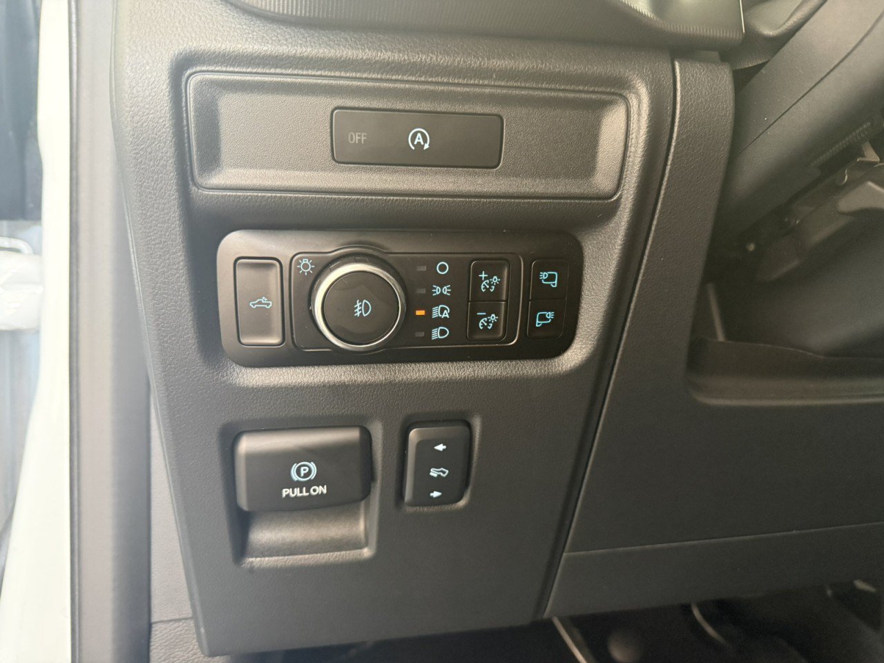 Certified 2025 Ford F150 Lariat AWD/4WD image 22