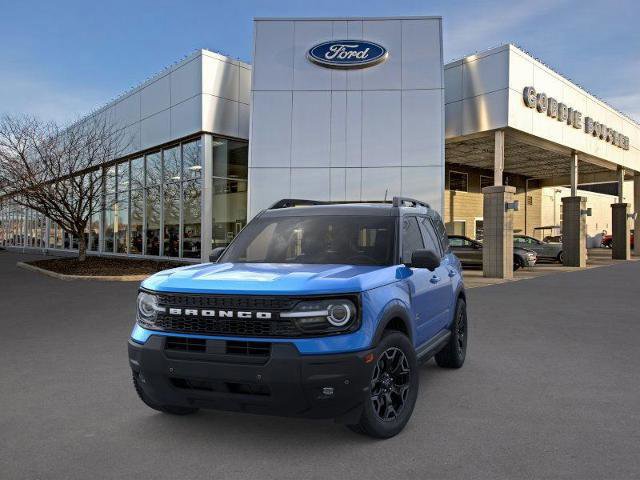 Certified 2025 Ford Bronco Sport Outer Banks w/ Outer Banks Tech Package+ AWD/4WD image 2