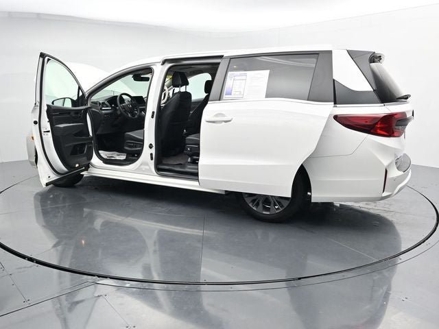 Used 2025 Honda Odyssey Touring image 37