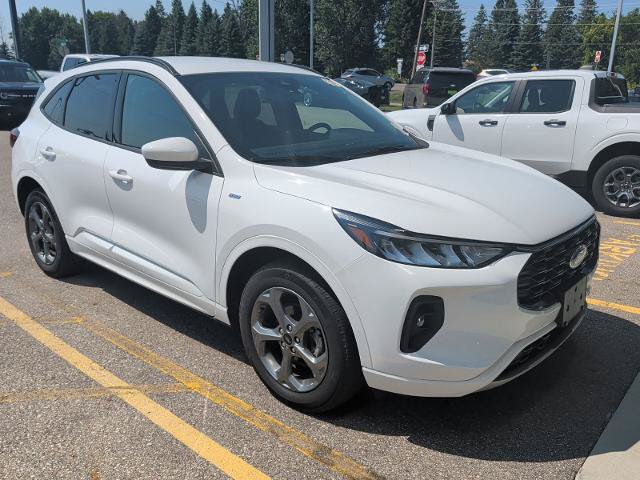 Certified 2023 Ford Escape ST-Line Select AWD/4WD image 7