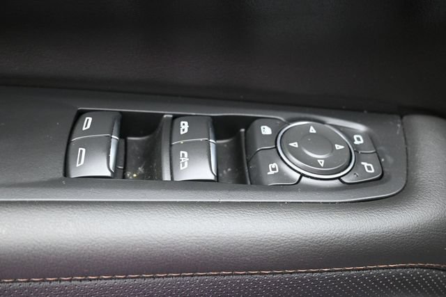 Used 2025 Chevrolet Suburban High Country AWD/4WD image 14
