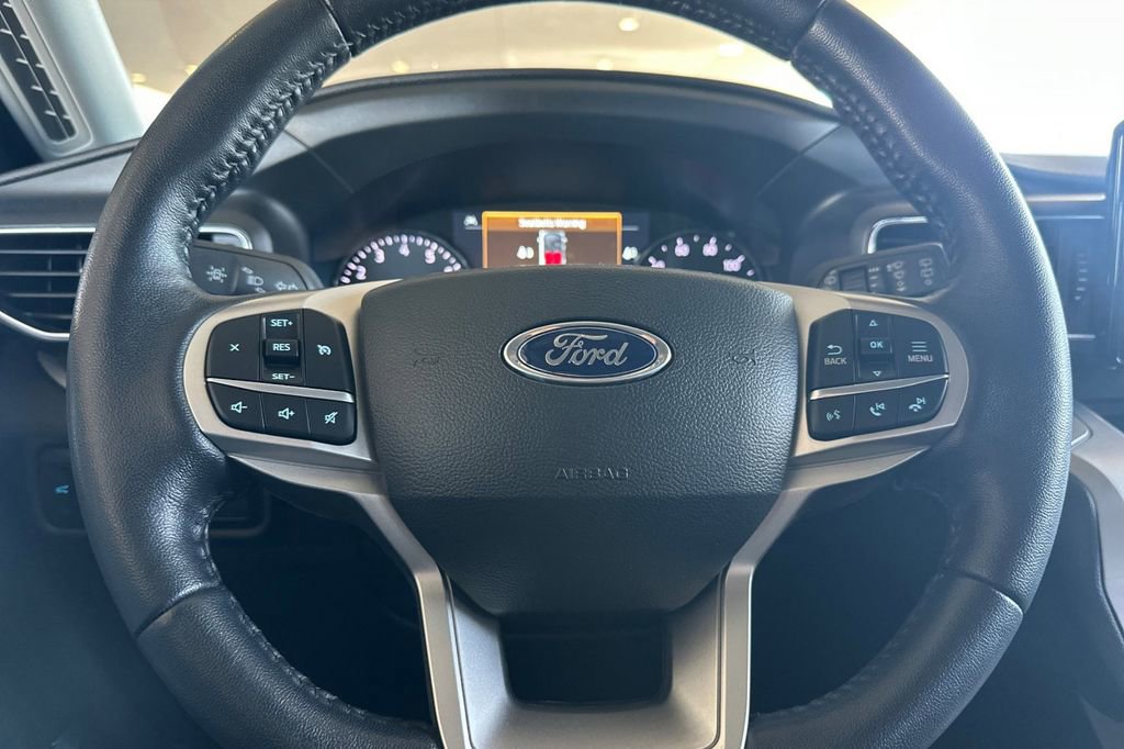 Certified 2023 Ford Explorer XLT w/ Equipment Group 202A RWD image 27