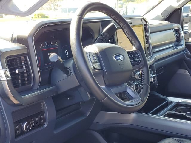 Certified 2025 Ford F250 Lariat w/ Black Appearance Package AWD/4WD image 13