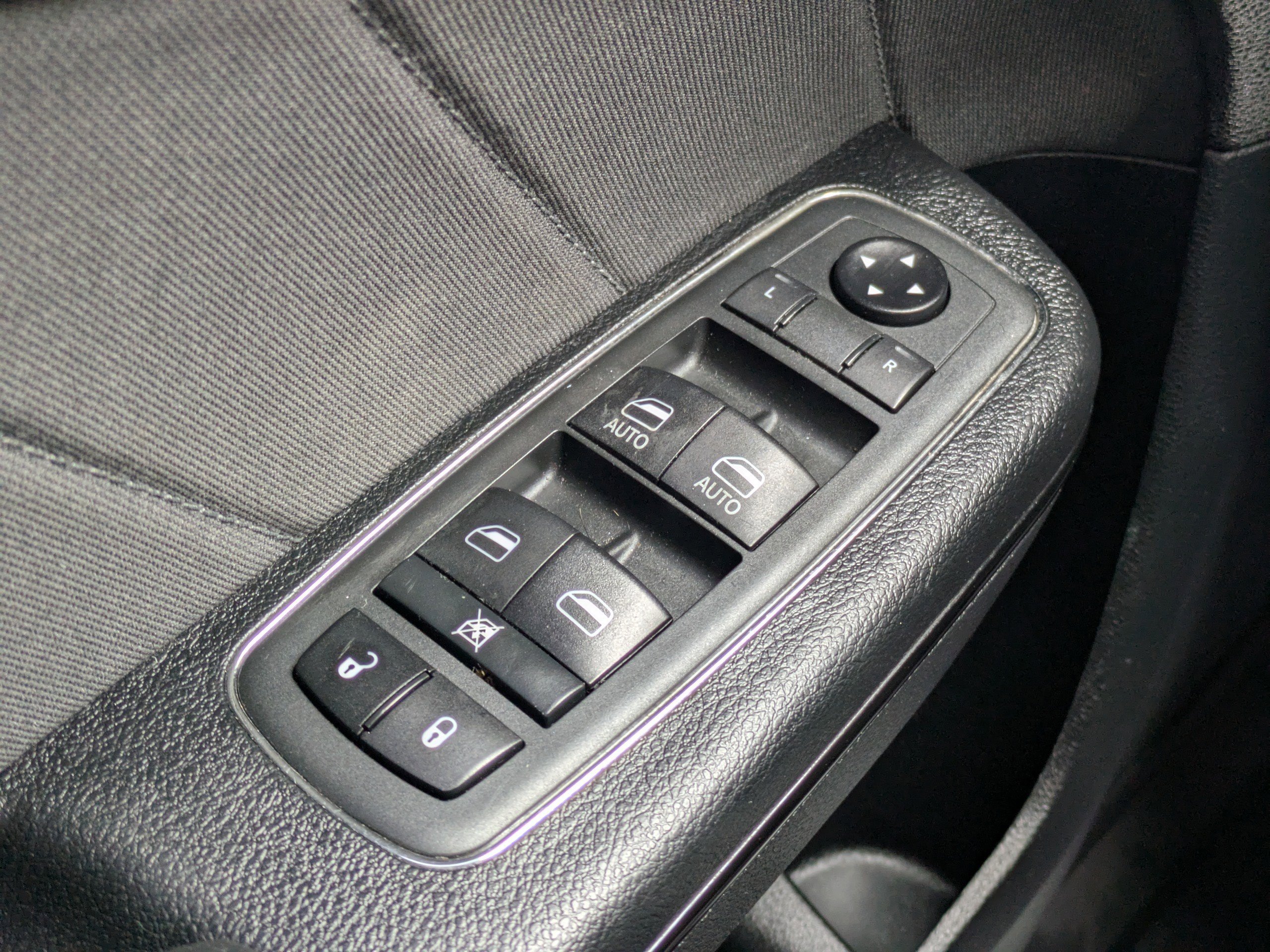 Used 2020 Dodge Charger R/T w/ Blacktop Package image 26