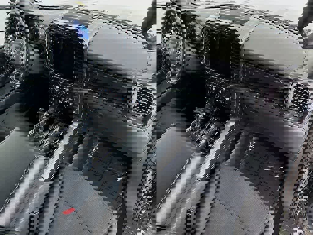 Certified 2022 Ford F150 XLT w/ Equipment Group 302A High image 33