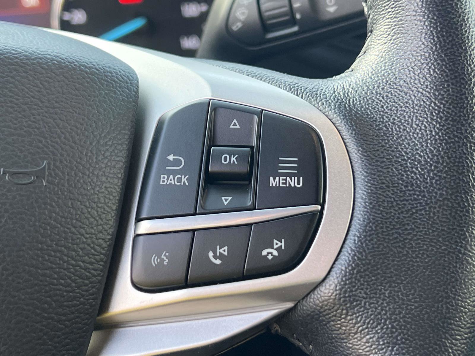 Certified 2022 Ford Explorer XLT image 21