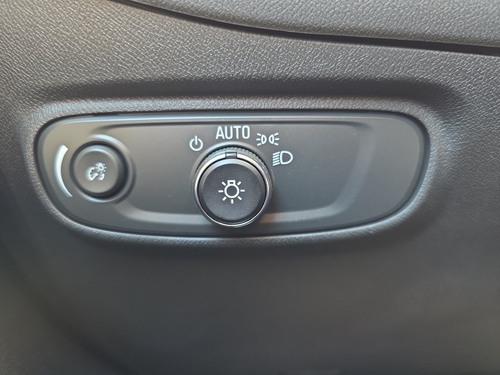 Used 2024 Chevrolet Equinox LT AWD/4WD image 27