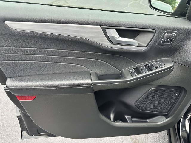 Certified 2023 Ford Escape Platinum AWD/4WD image 8