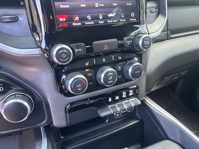 Used 2021 RAM 1500 Big Horn AWD/4WD image 18