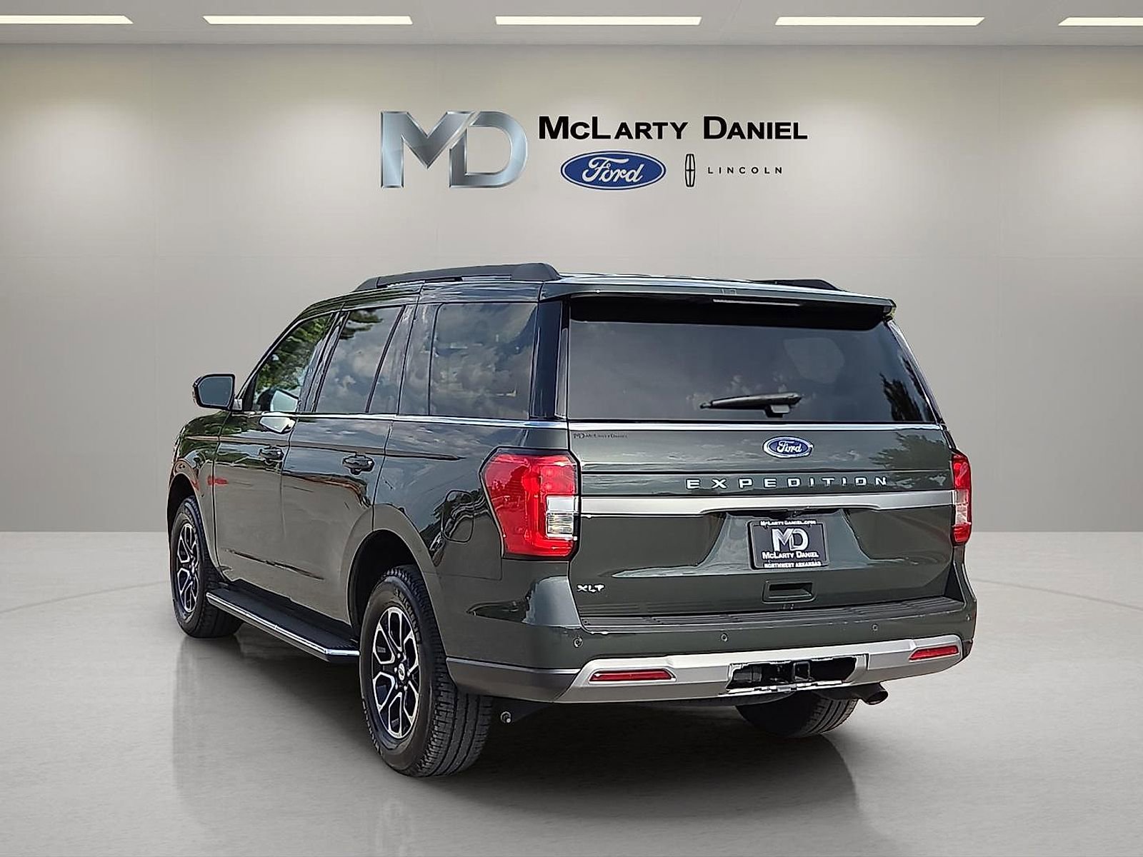 Certified 2023 Ford Expedition XLT AWD/4WD image 4