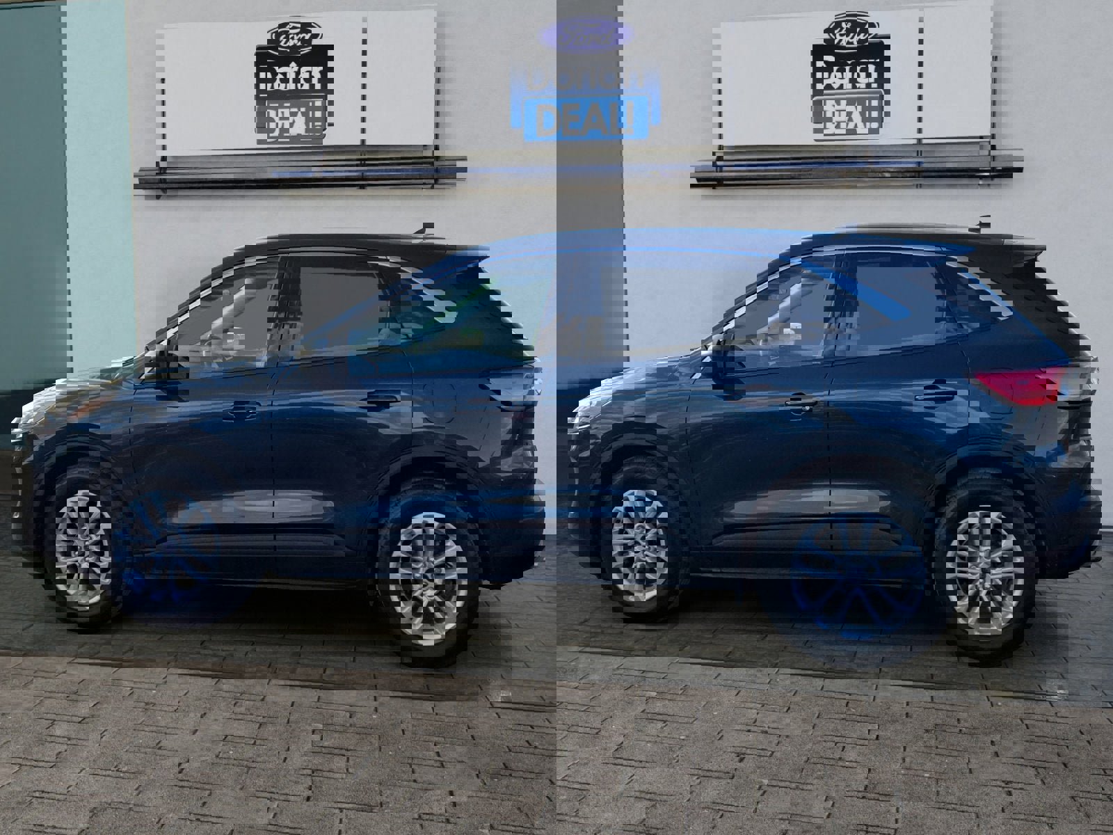 Certified 2022 Ford Escape SE w/ Convenience Package image 2