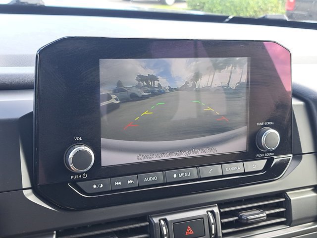 Used 2023 Nissan Pathfinder S image 30