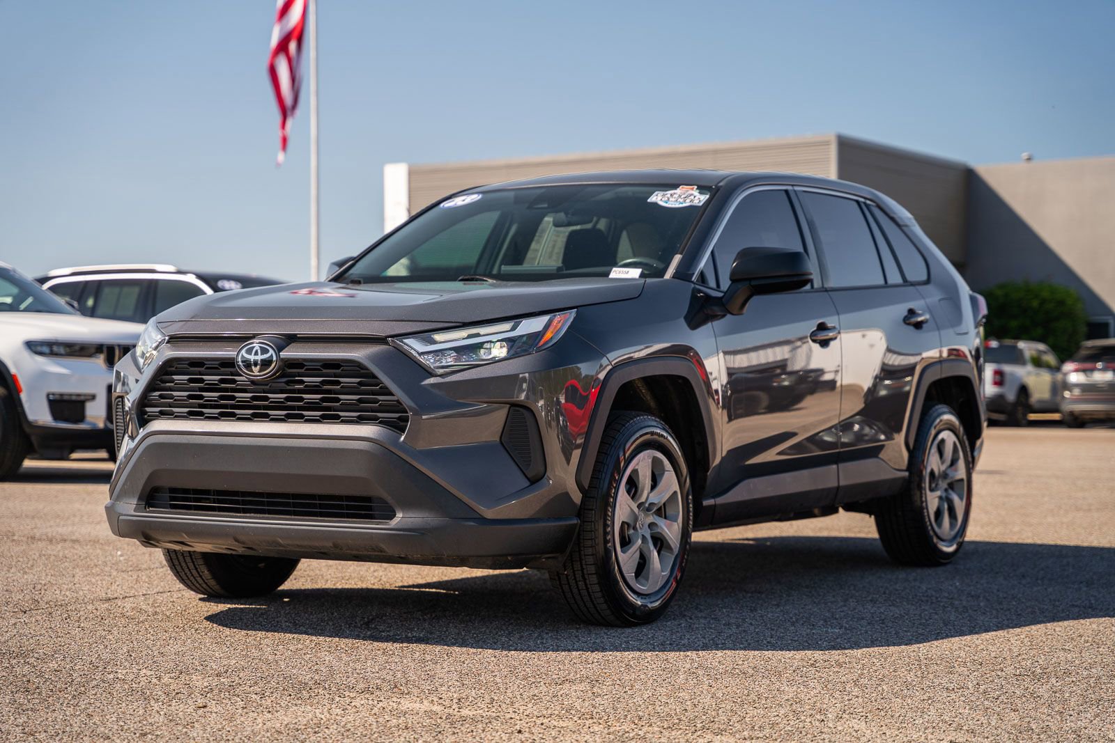 Used 2023 Toyota RAV4 LE FWD image 3