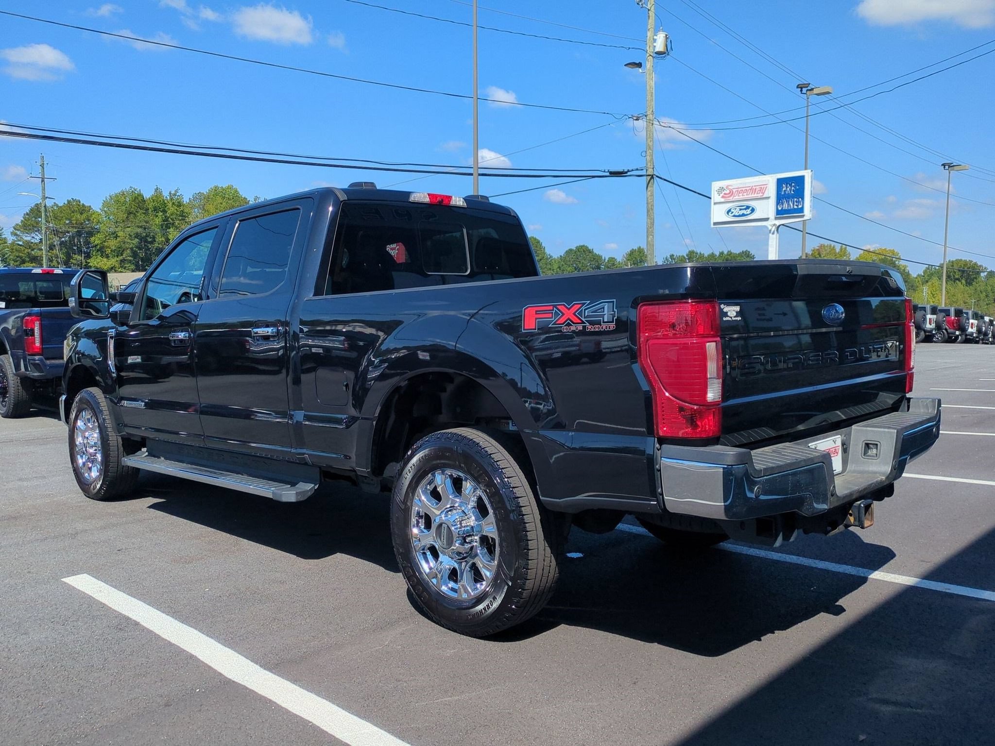 Certified 2022 Ford F350 Lariat w/ Lariat Ultimate Package AWD/4WD image 9