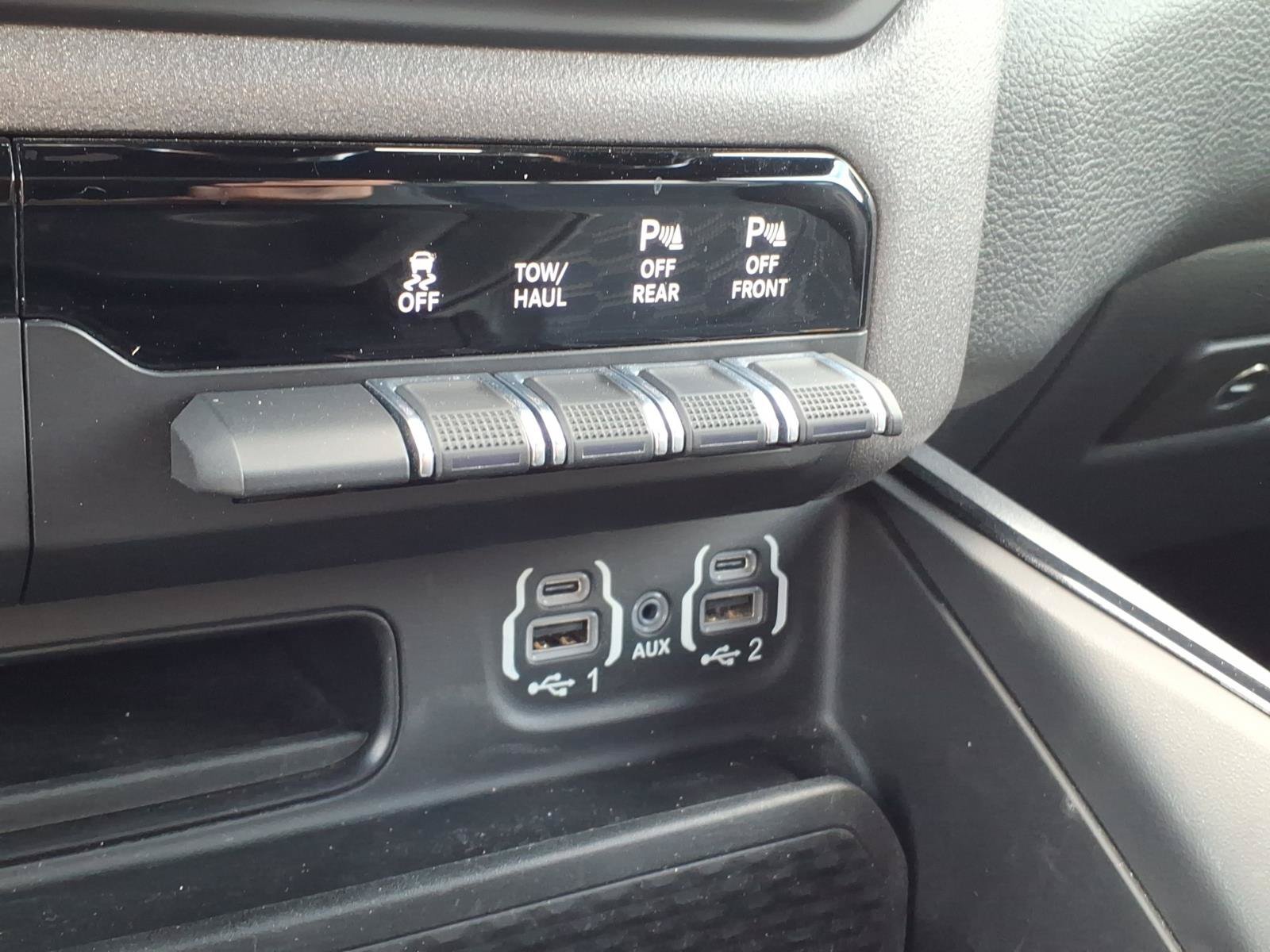 Used 2023 RAM 1500 Big Horn AWD/4WD image 18