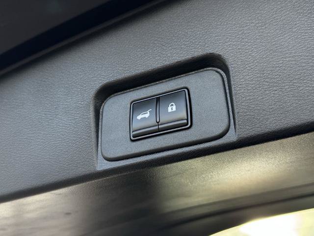 Used 2025 Nissan Rogue SV FWD image 6