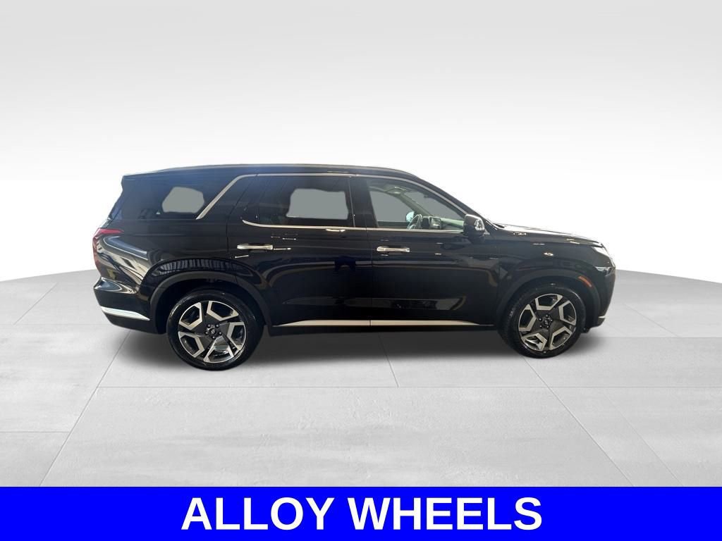 Used 2024 Hyundai Palisade Limited image 2