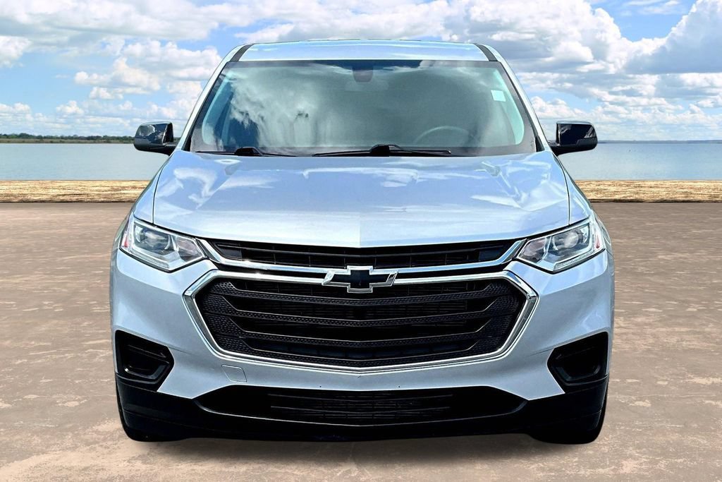Used 2021 Chevrolet Traverse LS FWD image 2