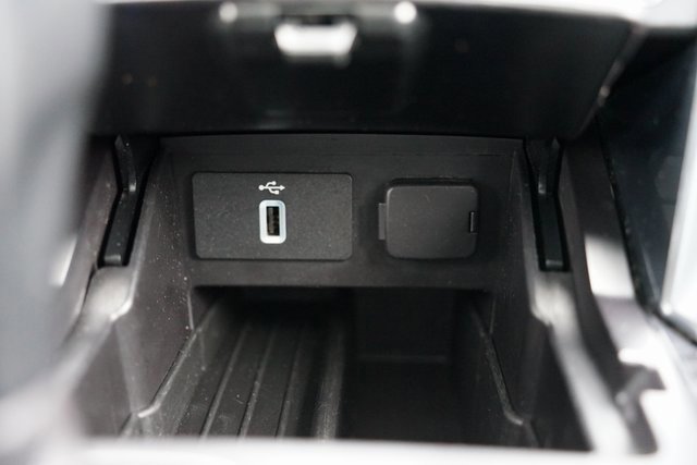 Certified 2018 Ford Explorer Platinum image 18