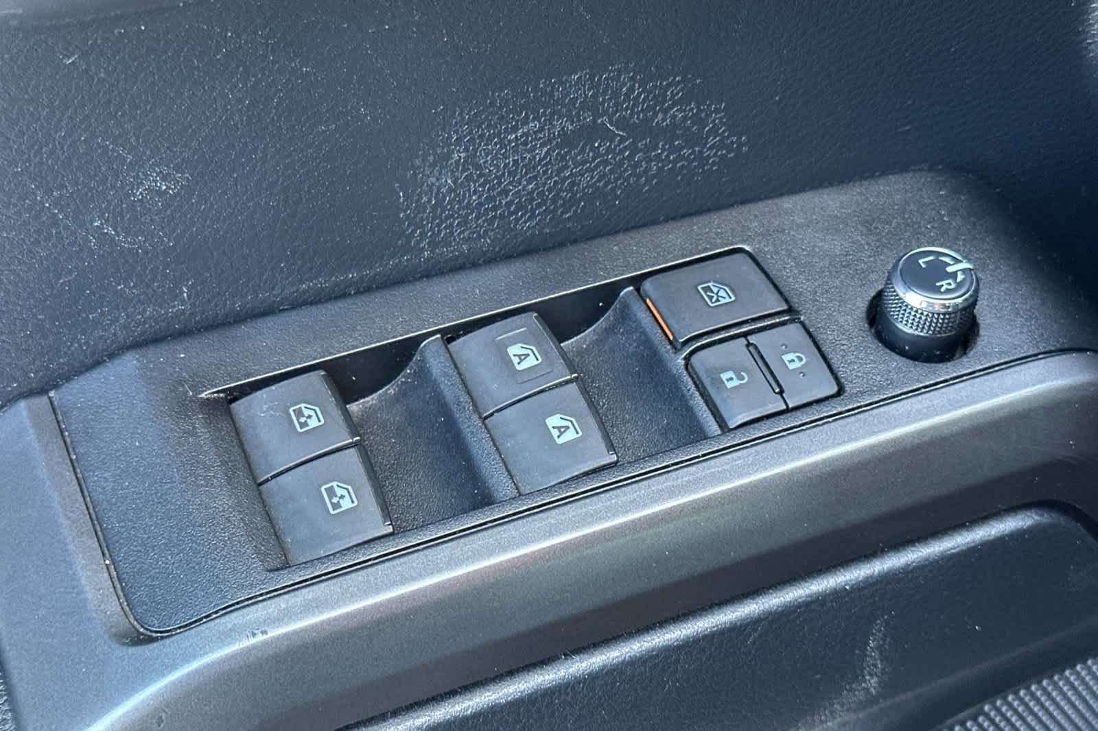 Used 2018 Toyota Tacoma TRD Off-Road AWD/4WD image 14