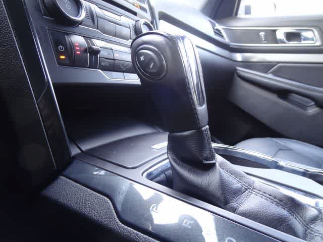 Certified 2018 Ford Explorer XLT w/ Equipment Group 202A FWD image 37