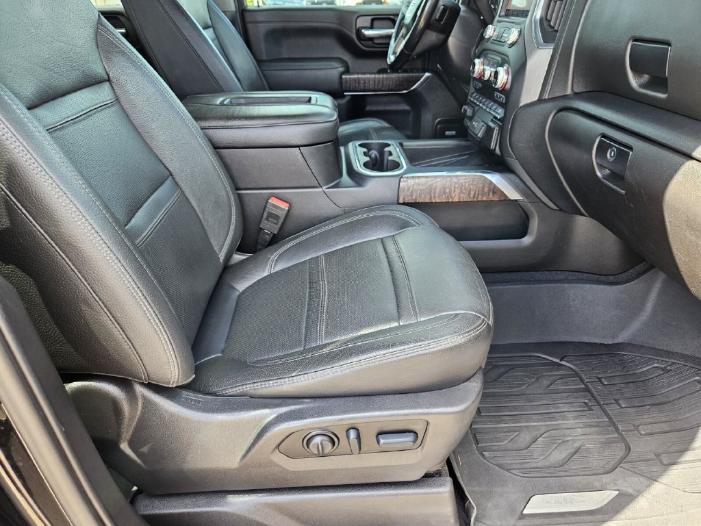 Used 2022 GMC Sierra 3500 Denali AWD/4WD image 12