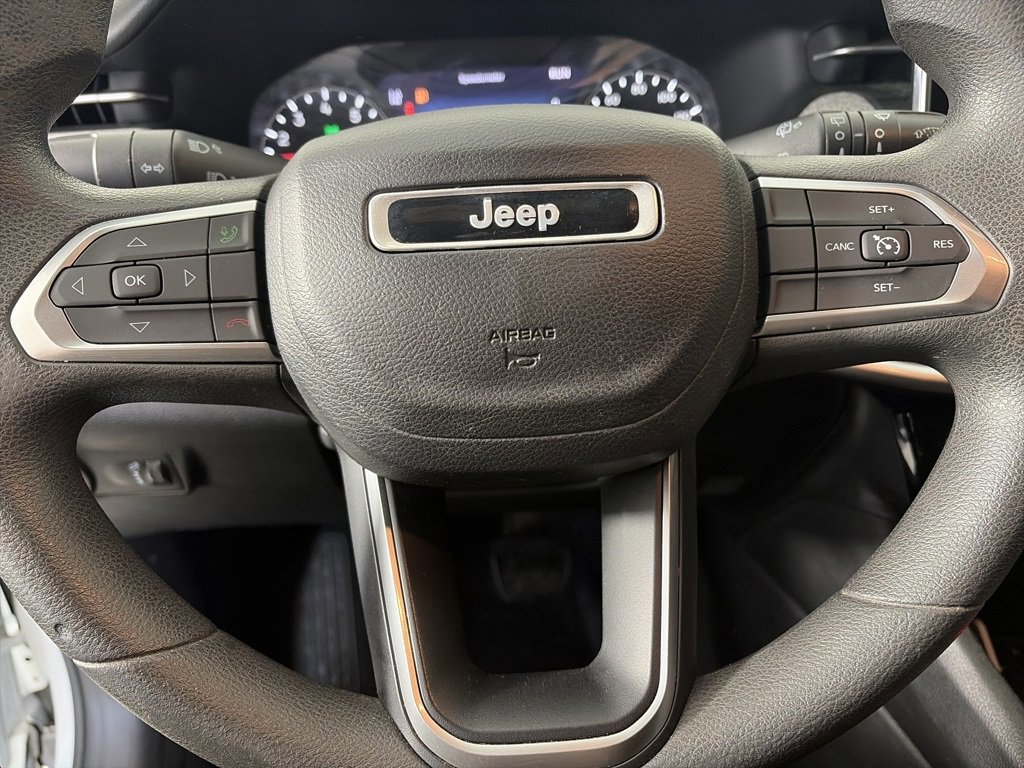 Used 2023 Jeep Compass Sport image 16