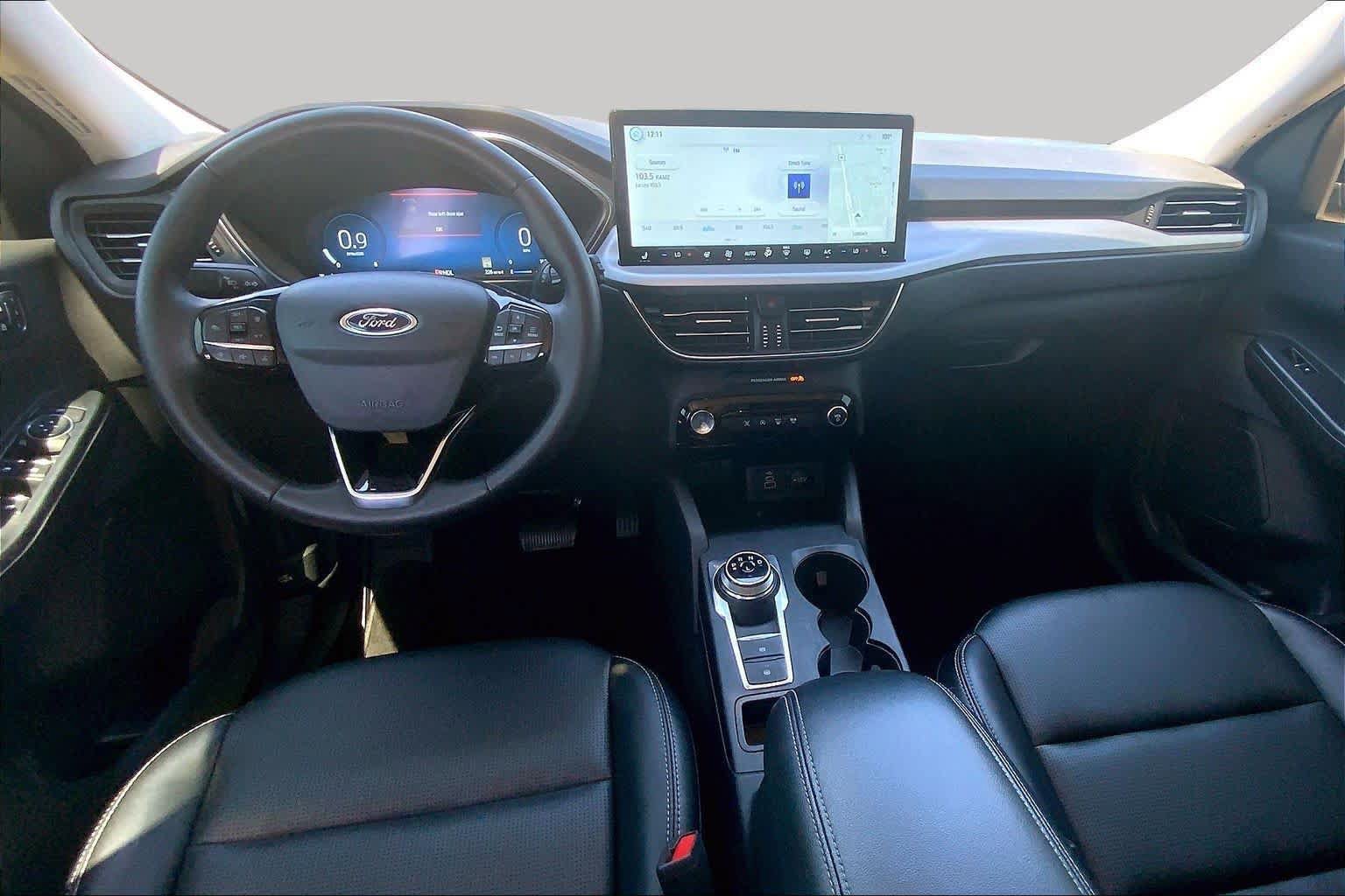 Certified 2025 Ford Escape Platinum AWD/4WD image 16