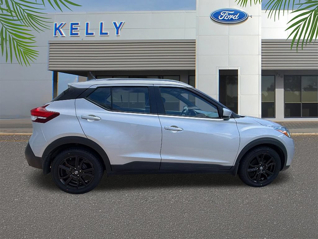 Used 2020 Nissan Kicks SV FWD image 6