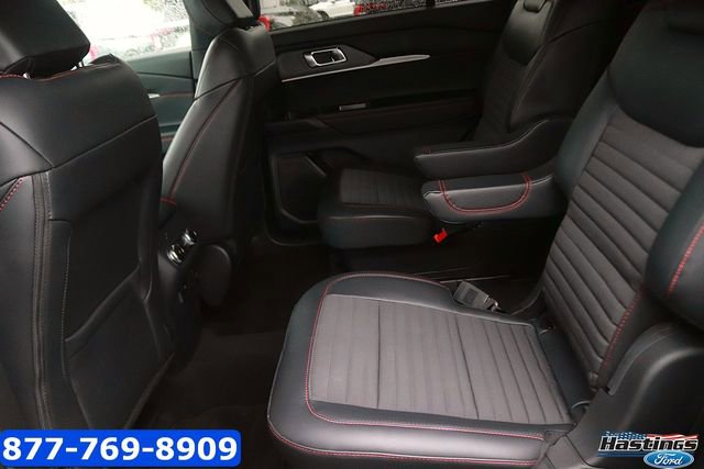Certified 2025 Ford Explorer ST-Line w/ Premium Package AWD/4WD image 14