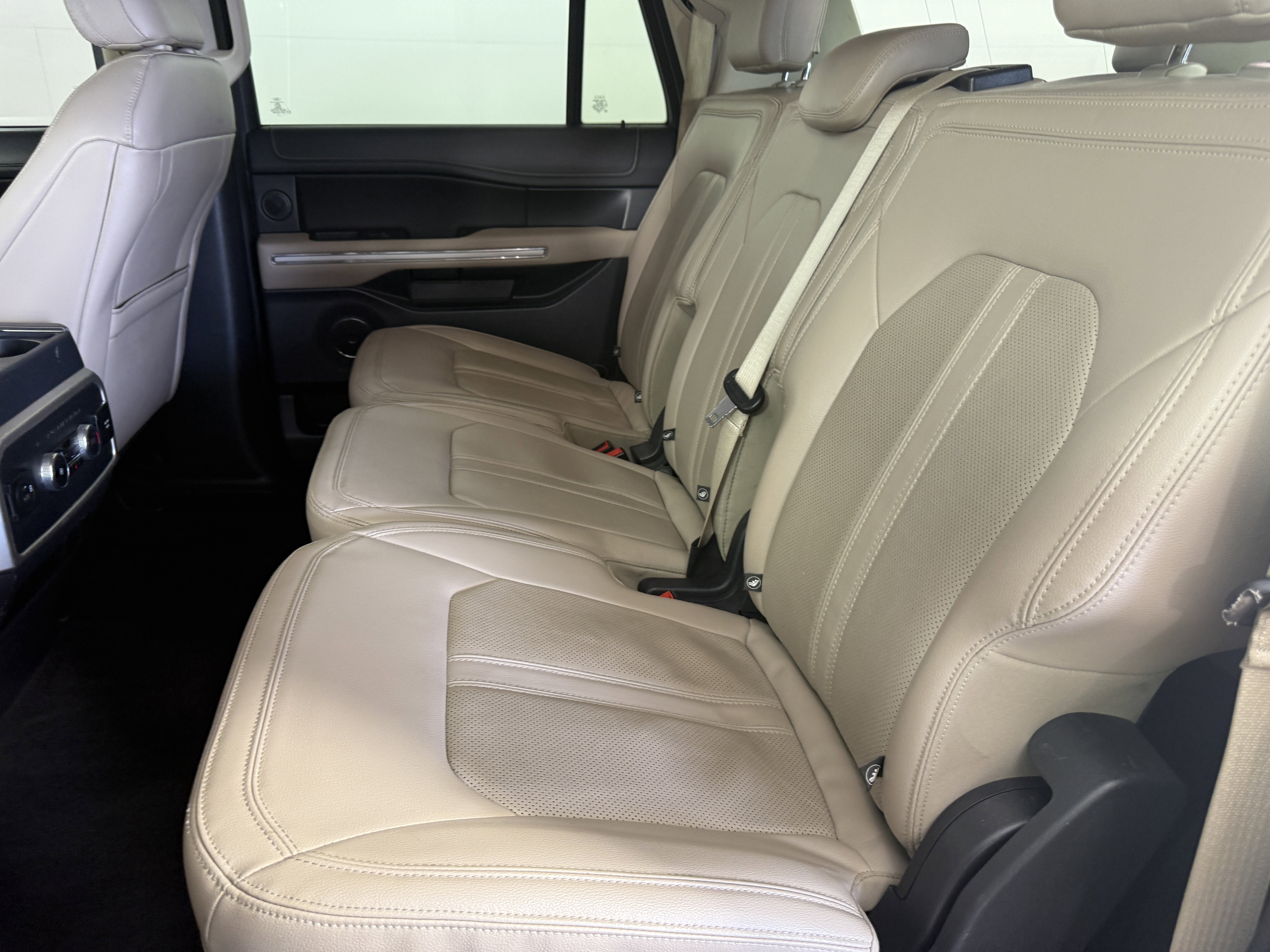 Certified 2023 Ford Expedition Max Limited AWD/4WD image 15