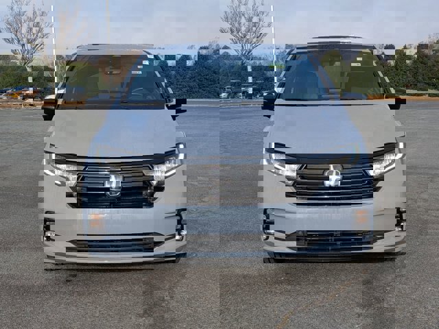 Used 2024 Honda Odyssey Sport image 9