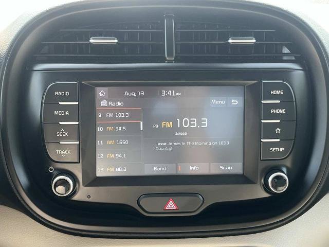 Used 2020 Kia Soul S FWD image 19