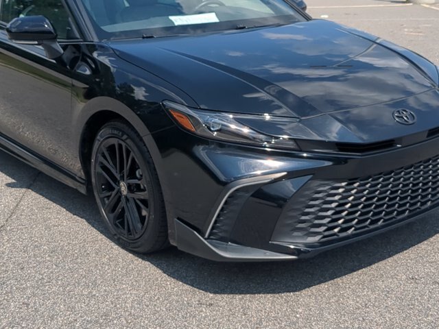 Used 2025 Toyota Camry SE w/ Convenience Package FWD image 10