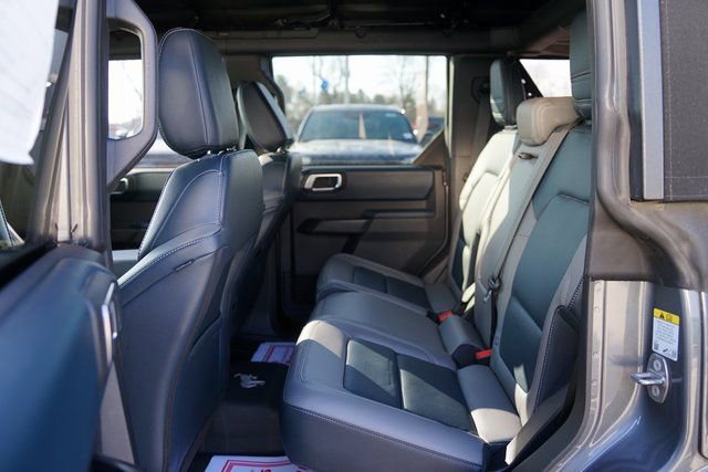 Certified 2024 Ford Bronco Outer Banks AWD/4WD image 9