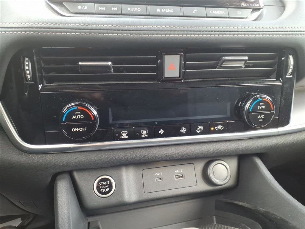 Used 2021 Nissan Rogue SV image 24